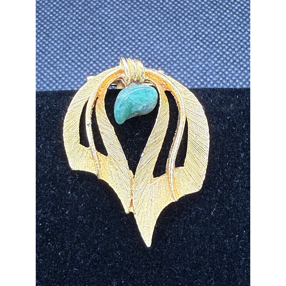 VTG Gold Tone Abstract Textured Brooch Pendant Green Stone Mid Century Modern