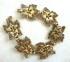 1940’s Vntg 7.5″ ‘Fruit Salad’ Rhinestone Bracelet Openwork Hatched Leaf Design