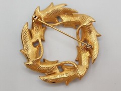 Vintage Mode Art Black & Gold Tone Leaf Bracelet, Brooch, Clip Earrings Set