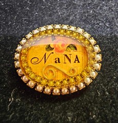 vtg Maximal Art Victorian “Nana Rose w Faux Pearl Brooch Pin Goldtone- S81