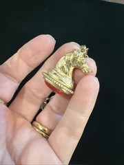 Vintage Unsigned Gold Tone Pink Art Glass Charm Horse Fob Bracelet 1960’s