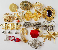 Vintage Pin Brooch Jewelry Lot 15 Piece Mixed Assorted Gold Tone All Pretty