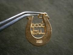 Large Hobco Good Luck Horseshoe Chunky Goldtone Vtg Bracelet Charm Pendant 4.5g