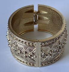 Graziano CN Bracelet Bangle Etruscan Revival Gold 2” Wide Hinged Clamper