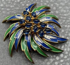 RARE VTG JOMAZ Blue Green Enamel Flower Cabochon Rhinestone Gold Tone Brooch Pin