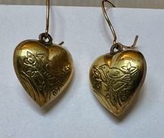 VINTAGE HEART BRASS PUFF W BIRD DESIGNS BOTH SIDES CHARM 5/8 OF 1″ EARRINGS