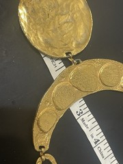 Vintage Large Gold Tone Modernist Necklace W Green Stone Accents Hammered