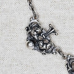 Vintage Mid-Century MN 835 Silver Traditional Floral Design 3D Necklace
