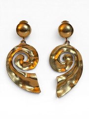 VINTAGE GOLD-TONE SWIRL DANGLE CLIP-ON EARRINGS 1980s