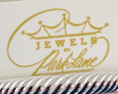 3.25″ NOS OOC VTG JEWELS by PARK LANE BAR w/ HEART DANGLE CHARMS BROOCH/ PIN