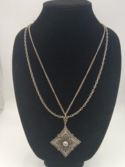 1960 CELEBRITY antiqued silver-tone 2 chains floral filigree pendant necklace