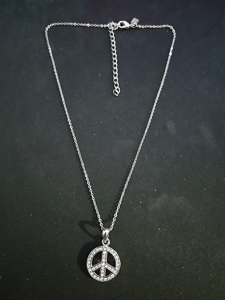 Vintage Lady Remington Lia Sophia Peace Symbol Necklace- Signed
