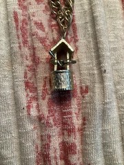 Vintage 1950’s Gold Tone 3D Wishing Well with Stones Charm Bracelet