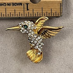Gold Tone Hummingbird In Flight Green Eyed Rhinestone Brooch Pin Jewelry
