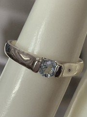 Vintage Sterling Silver 925 Signed SU Blue Topaz Flush Set Ring Size 7.5