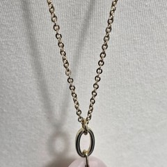 White House Black Market Gold Tone Pink Rose Quartz Pendant Necklace