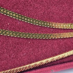 ESTATE Vintage Ferarri 18KT Gold Shield Chain & Bracelet Set in Original Box