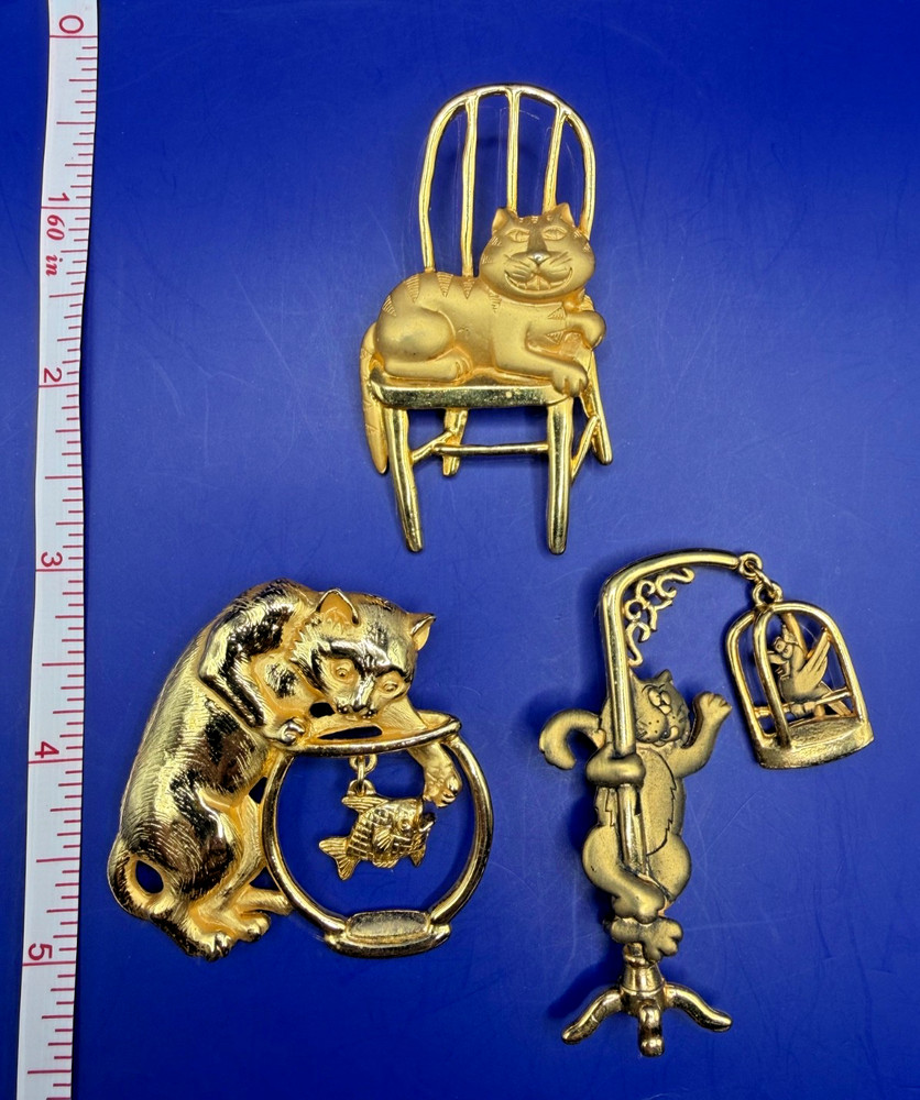 Lot of 3 CATS brooches JJ vintage jewelry. Fish bowl + Cage + chair Gold tone