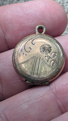 Vintage Victorian Gold Filled Round Photo Locket Pendant Etched Flower Mono