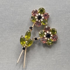 Unsigned Rhinestone Brooch Double Flower Pink Green Goldtone Stem