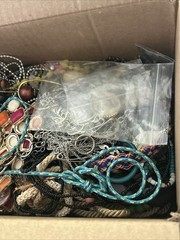 HUGE 9.5 lbs Jewelry Lot WEARABLE & REPAIR CRAFTING Unsearched VTG/NOW ESTATE