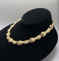 Vintage Crown Trifari Gold Tone Trifarium Plated Frosted Leaf Choker Necklace