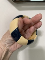 Erwin Pearl, Signed,Hand Painted Chunky Bangle Bracelet 8”in Bangle,Crème& Blue.