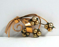 Bouquet of Faux Pearl Flower Brooch Pin in Gold Tone Vintage 2 3/4″ by 1 1/2″