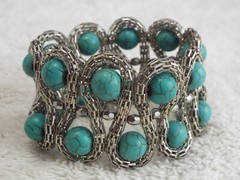 Silvertone Blue Turquoise Bead Stretch Bracelet (A67)