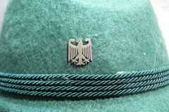 German Eagle/Adler Broach Pin (Color Gold or Silver)