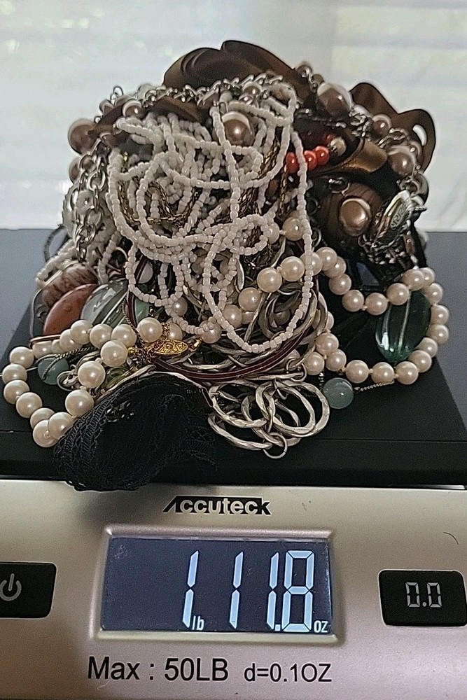 1 lb Jewelry Makers Craft Lot Vintage Art Beads Glass Acrylic Metal Wear Repair