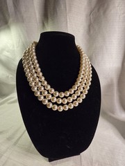 Vintage 3 Stran Faux Pearl Necklace With Adjustable Length