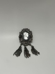 Vintage 1970s Cameo Silver Pewter Tone Scroll Openwork Triple Chain Brooch Pin