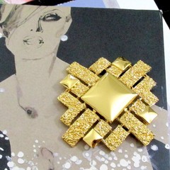 VTG RUNWAY LARGE MONET PAS D’OR GP BROOCH PENDANT BRUTALIST/GLOSSY MODERNIST 70s