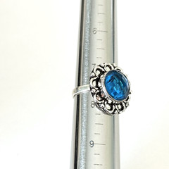 Ladies Blue CZ Round Faceted Stone Flower Silver Tone Band Ring Size 7.5