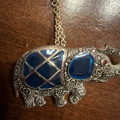Unique Elephant Figural Silver Tone Milgrain Pendant Pin Brooch Teal Accented