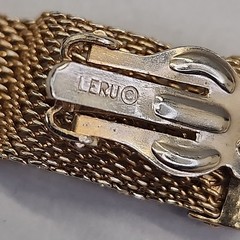 Vintage Leru Mesh Earrings Clip On Gold Tone Dangle 1 5/8″