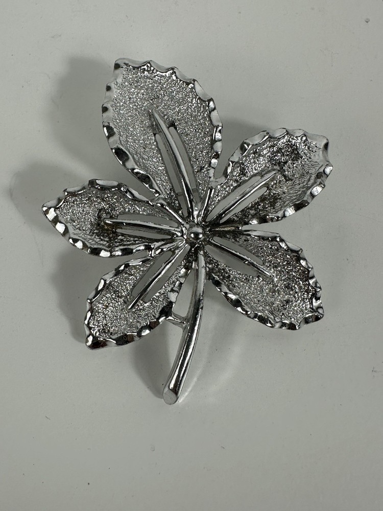 Vintage Sarah Coventry “Ivy” (1968) Brooch