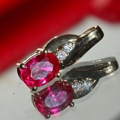 10k yellow gold pendant 0.93ct lab created ruby solitaire charm 0.95gr N3634