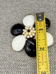 Vintage Selro Selini Brooch Black White Flower Gold Tone Signed 2 Inches