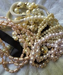 Vintage Collection Of 6 Imitation Pearl Necklaces Various Colors Excellent