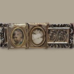 Vintage Art Nouveau Art Deco Ornate Bar Victorian Picture Locket Pin Brooch