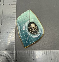 Artisan Pin Brooch Ceramic Wire Leaf J103