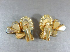 VTG JULIANA D&E GOLD INFUSED ART GLASS TOPAZ & JONQUIL RHINESTONE CLIP EARRINGS