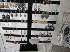 9# Vintage-Now 203pc Costume Jewelry Necklace Earrings Pins Bracelets Lot (Bb14