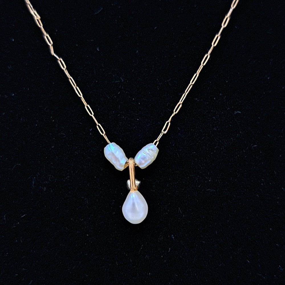 Vintage Krementz Gold Plated Necklace With Pearl Pendant 17 Inches Long