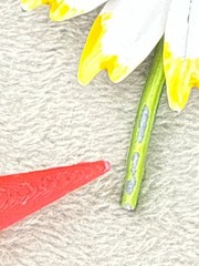Vintage Enamel Flower Brooch Daisy