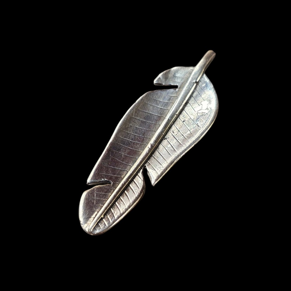 Vintage Southwest Unsigned Artisan Feather Sterling Silver Pendant 4g