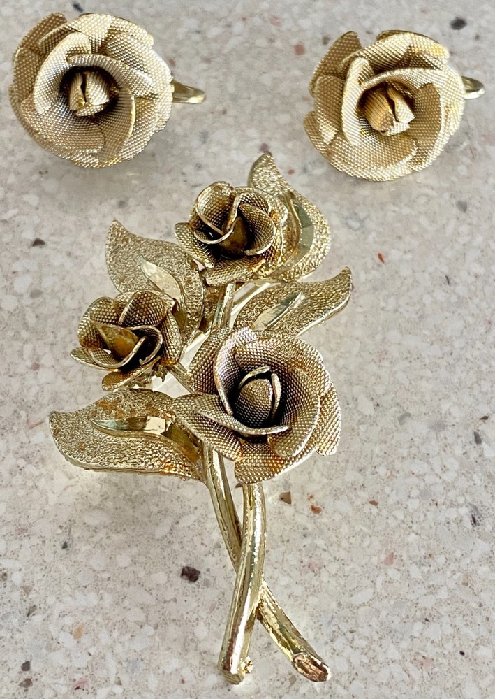 Vintage Brushed Gold Tone Rose Brooch & Matching Earrings Set 3D Floral Cluster