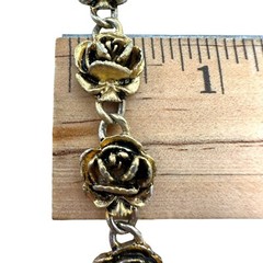 Vintage Gold Tone Dimensional Rose Link Bracelet￼ Fold Over Clasp